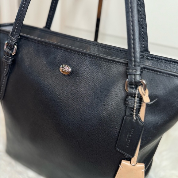 Coach Peyton Zip Top Saffiano Leather Tote Bag in EUC Black - Picture 13 of 13